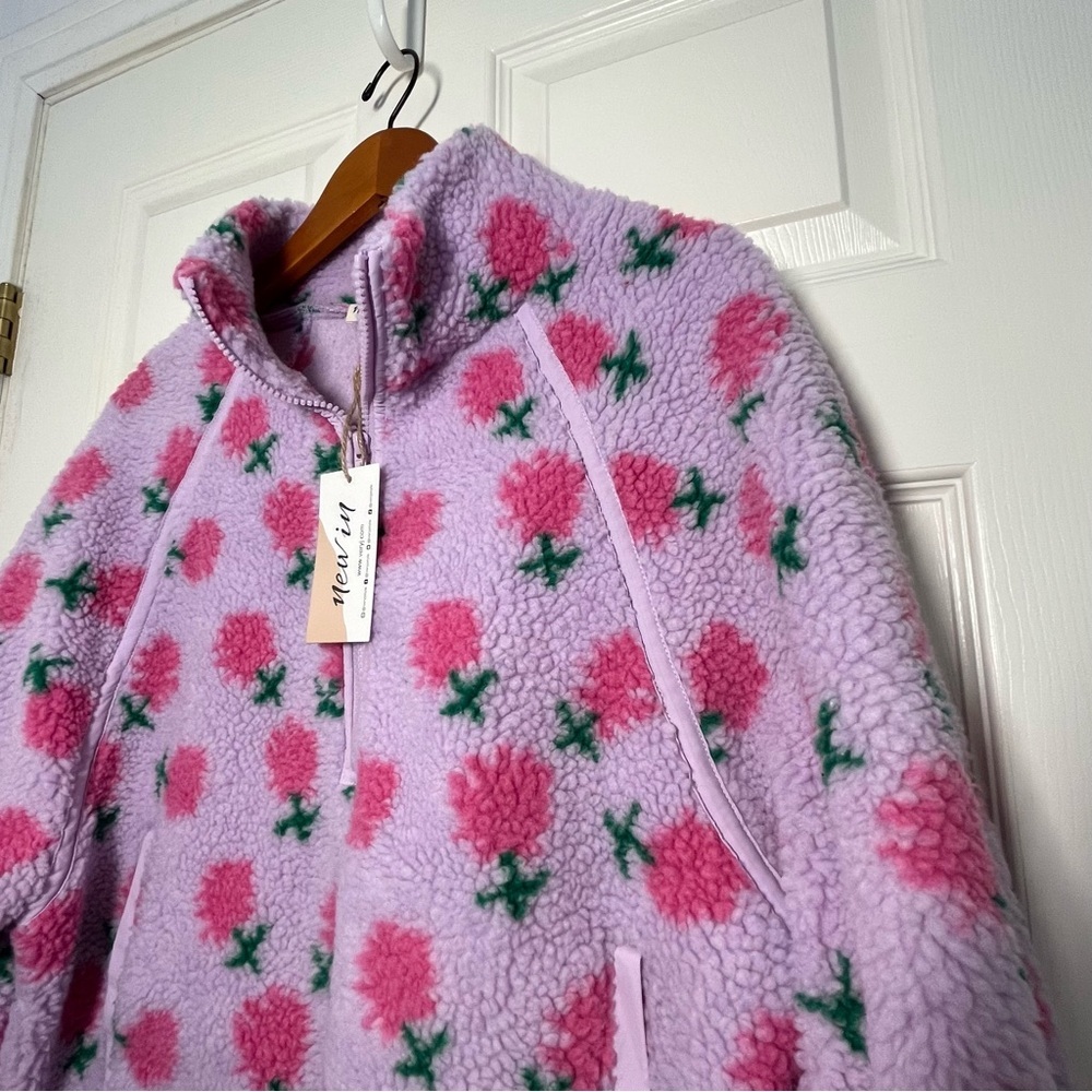 NWT New In Lilac Fleece Jacket with Pink Floral Pattern Oversized Size Small - Picture 3 of 12